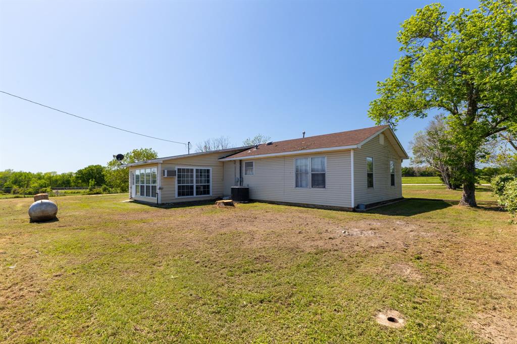 2352 Airport Road, Brenham, Texas image 24