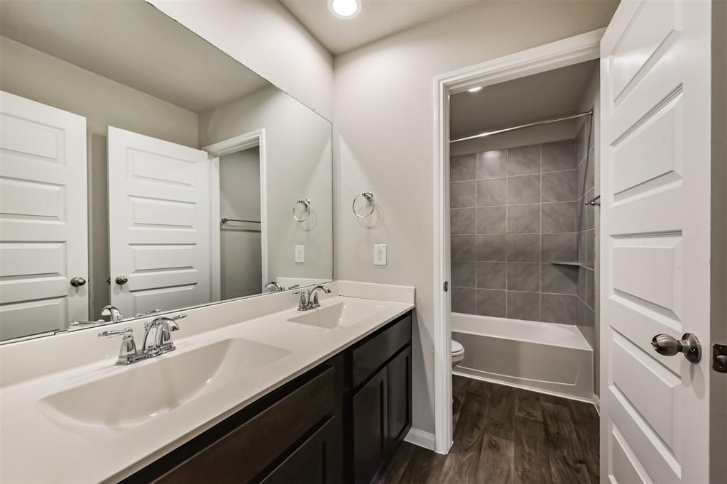 3666 Park Vista Drive, Missouri City, Texas image 10