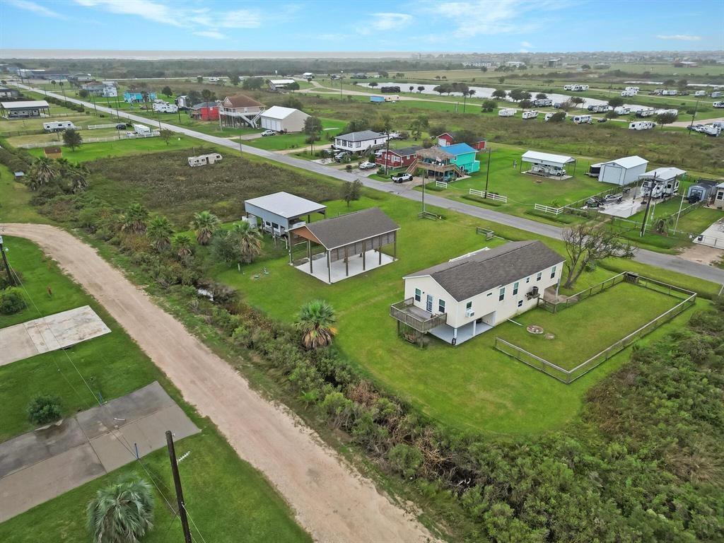 1112 N Monkhouse Drive, Crystal Beach, Texas image 16