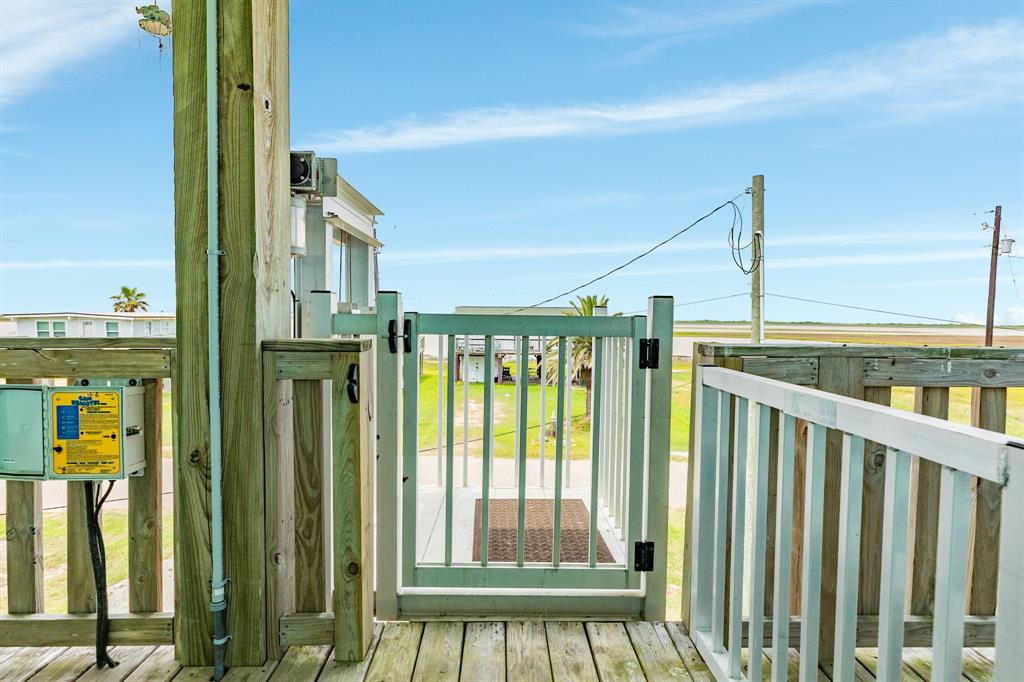4710 Bayshore Drive, Freeport, Texas image 36