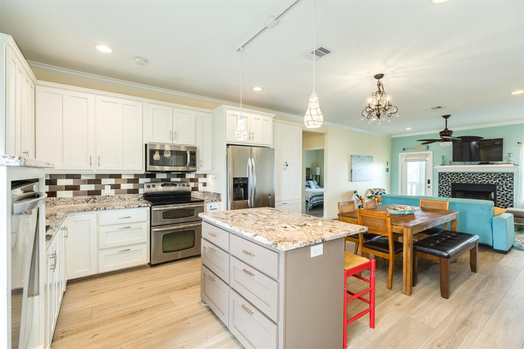 4710 Bayshore Drive, Freeport, Texas image 12