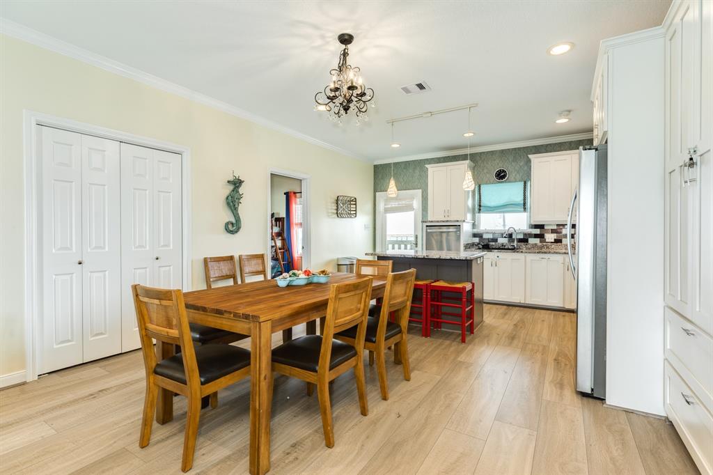 4710 Bayshore Drive, Freeport, Texas image 5