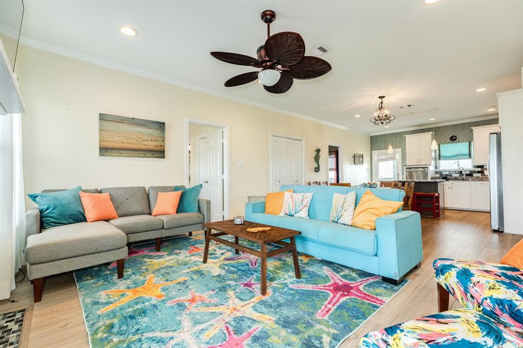 4710 Bayshore Drive, Freeport, Texas image 4