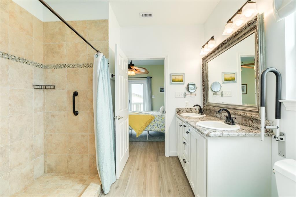 4710 Bayshore Drive, Freeport, Texas image 15