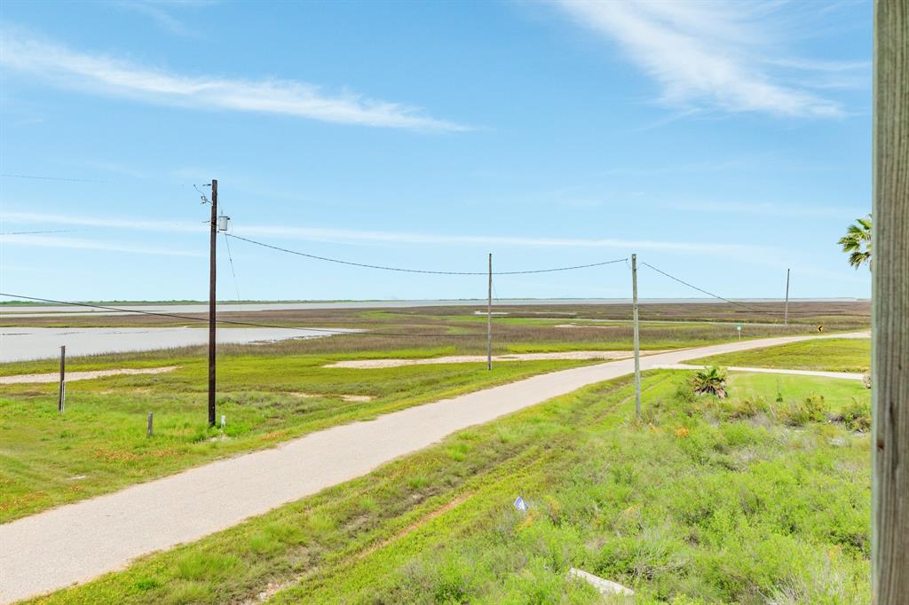 4710 Bayshore Drive, Freeport, Texas image 39