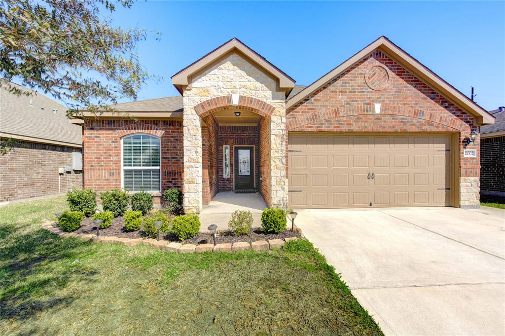 21002 Echo Manor Drive, Hockley, Texas image 1