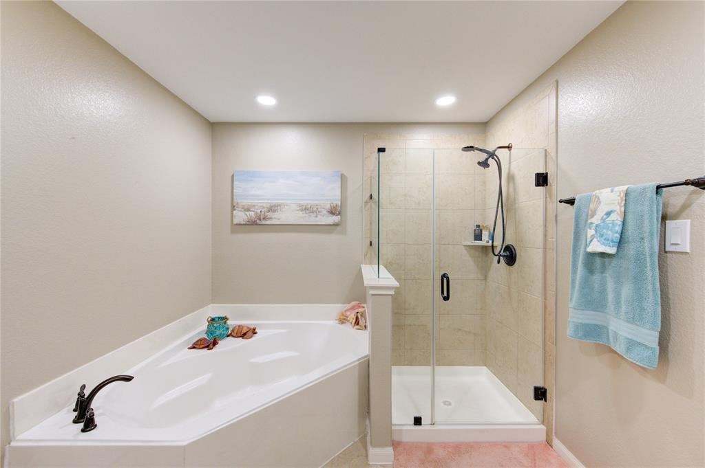 21002 Echo Manor Drive, Hockley, Texas image 15