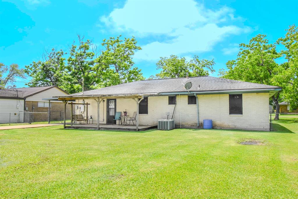 214 Avenue C, Brazoria, Texas image 10