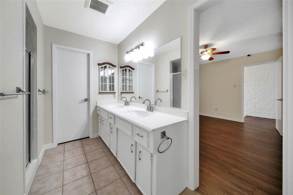2162 Tree Lane, Kingwood, Texas image 25