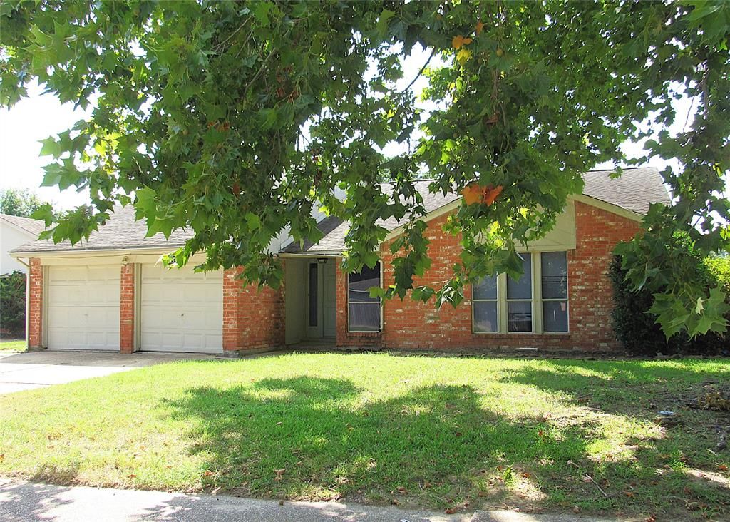 Photo of 18831 Droitwich Drive, Humble, TX 77346 (MLS # 15146080)
