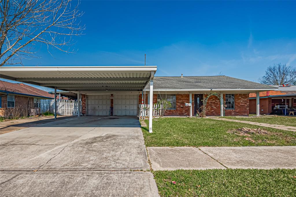 2307 E Martha Lane, Pasadena, Texas image 1