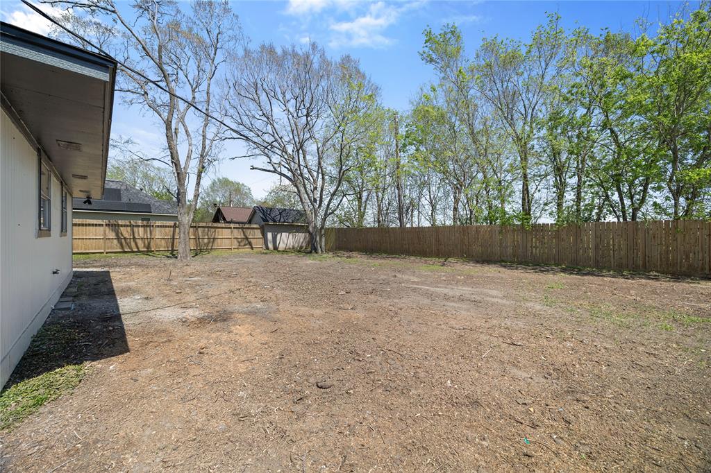 1839 Elmwood Avenue, La Porte, Texas image 36