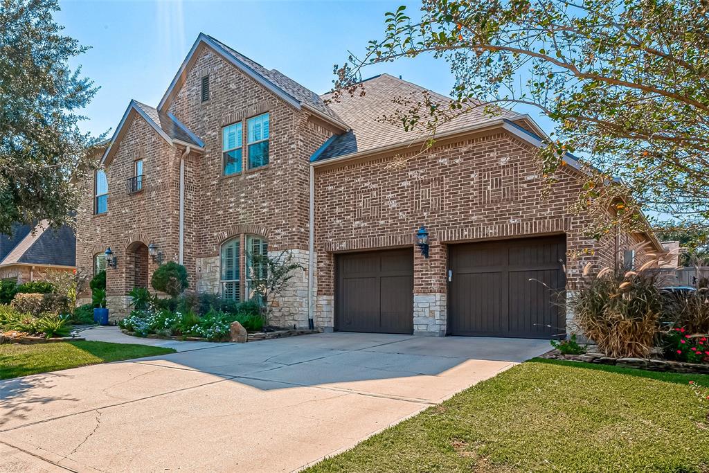 32226 Waterford Crest Lane, Fulshear, Texas image 3