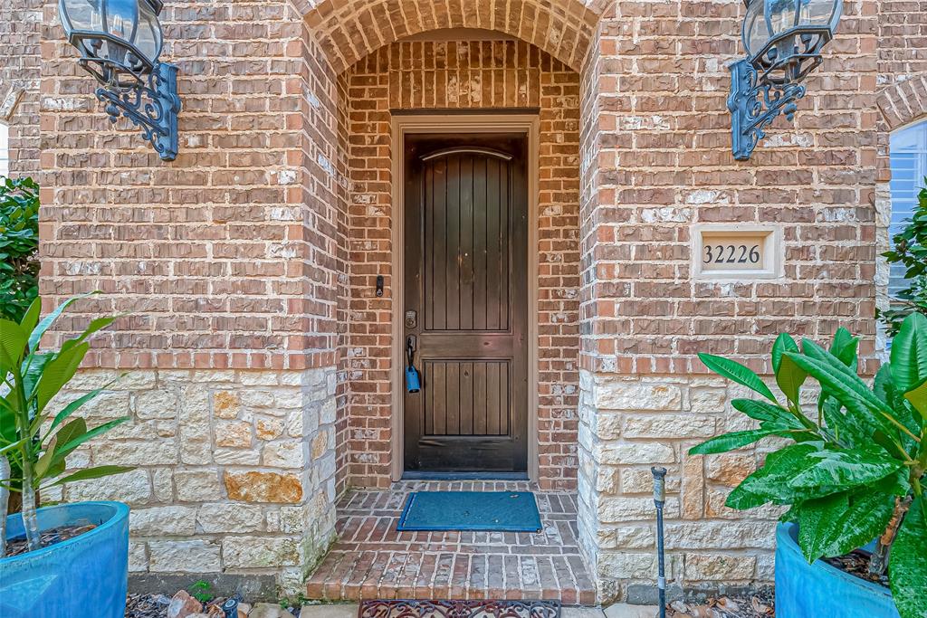 32226 Waterford Crest Lane, Fulshear, Texas image 5