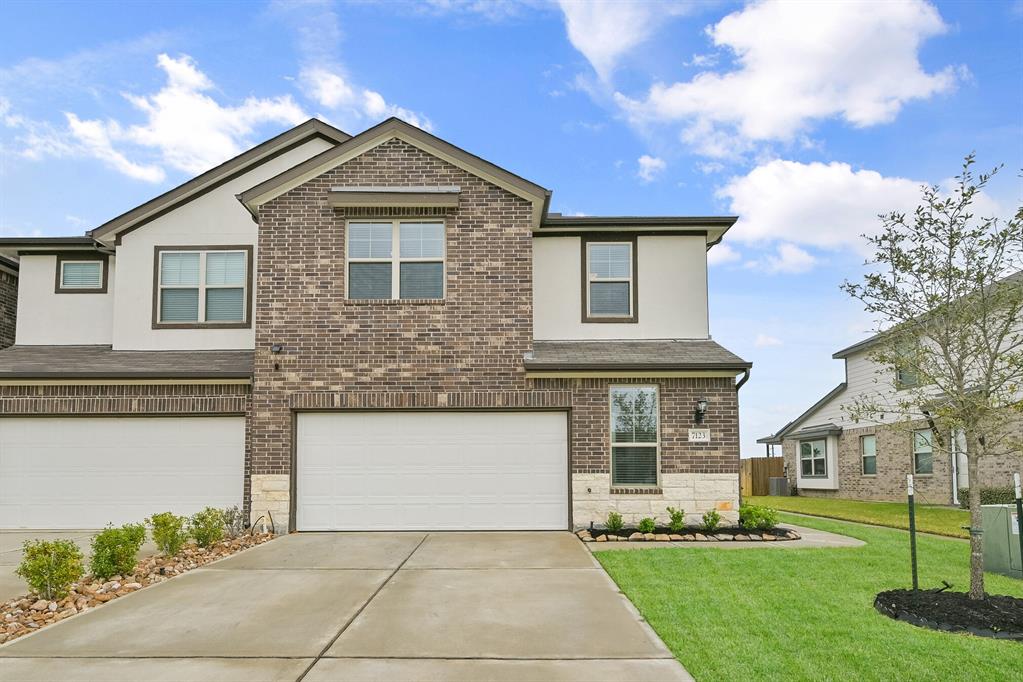 7123 Elgin Street, Pearland, Texas image 1