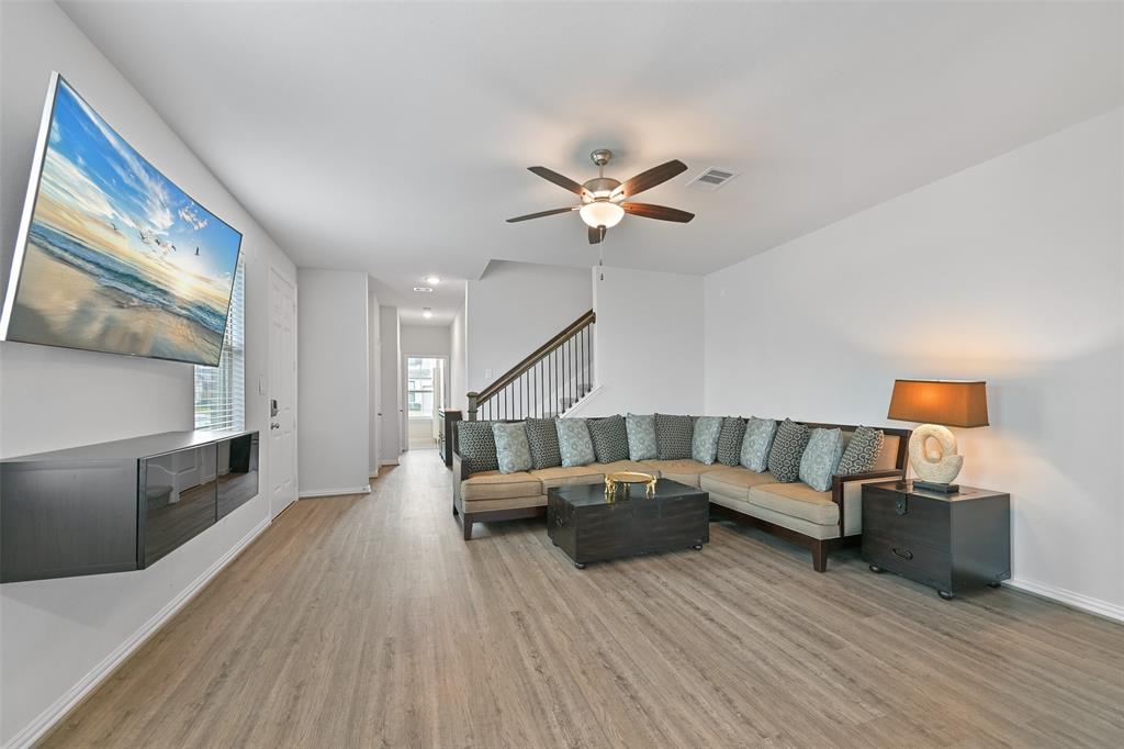 7123 Elgin Street, Pearland, Texas image 4