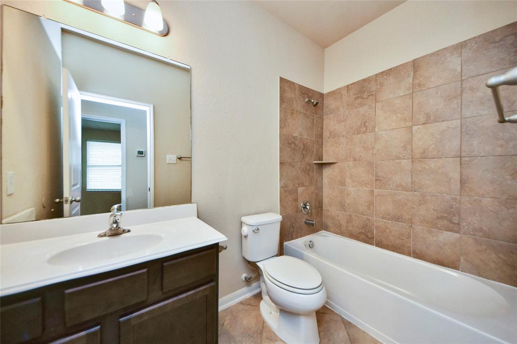 10132 Blue Point Juniper Drive, Houston, Texas image 18