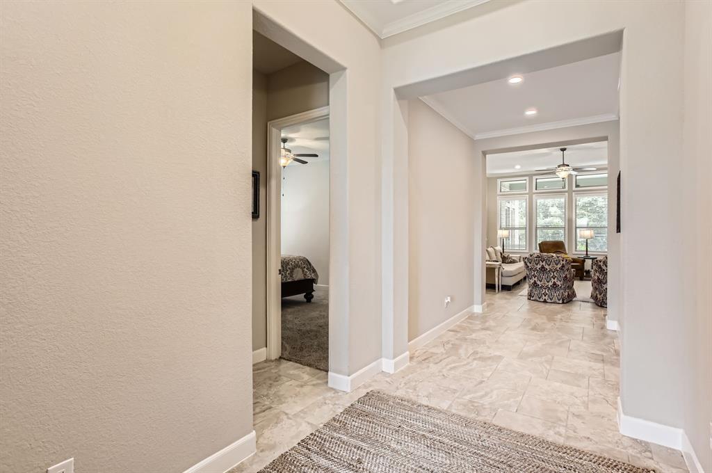502 Pearl View Lane, Pinehurst, Texas image 5