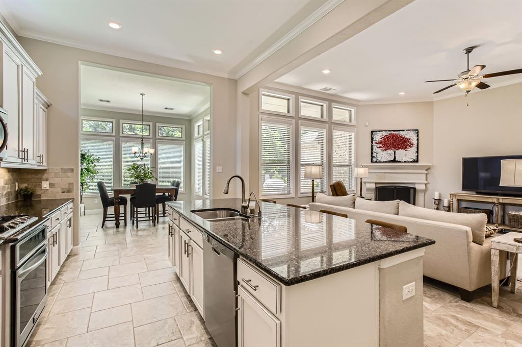 502 Pearl View Lane, Pinehurst, Texas image 13