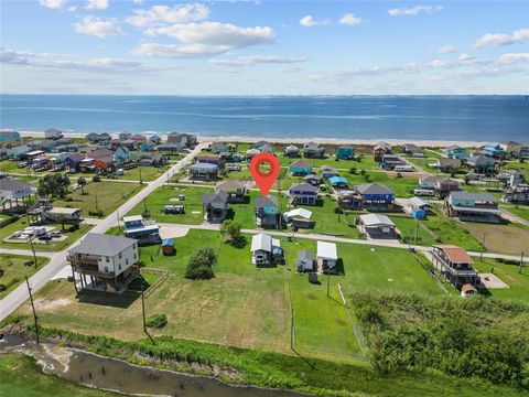 A home in Crystal Beach