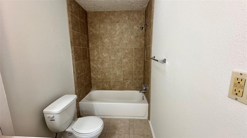 7204 Crownwest Street #7204, Houston, Texas image 14