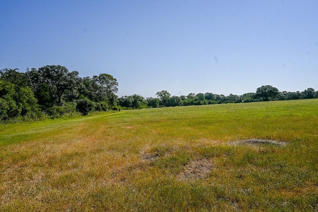 1375 County Road 234a, Hallettsville, Texas image 6