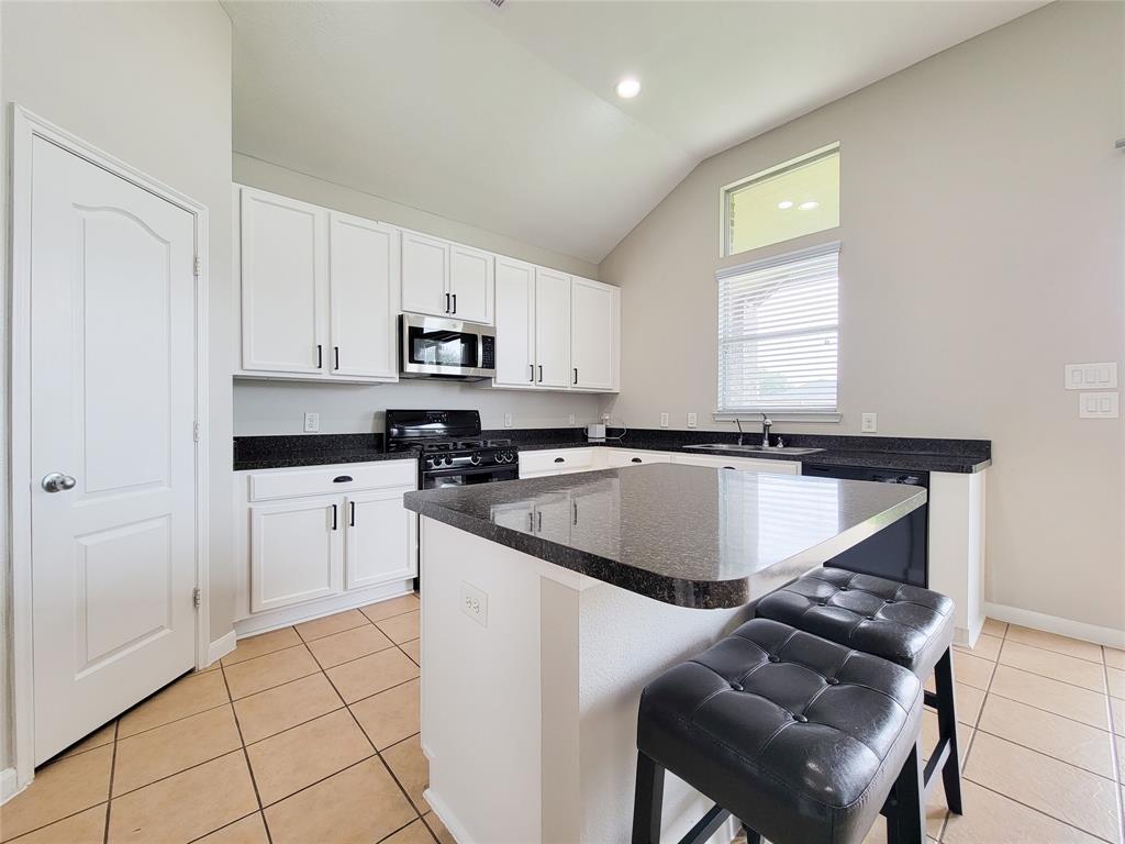 5018 Hinsdale Court, Houston, Texas image 12