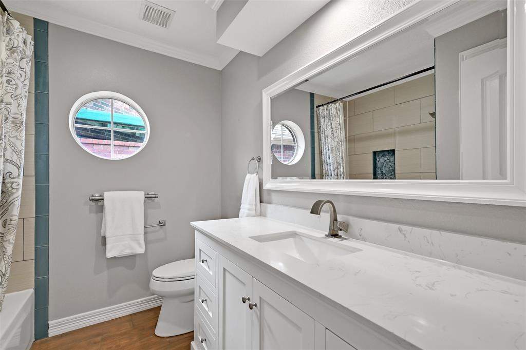 408 Pine Creek Drive, Friendswood, Texas image 19