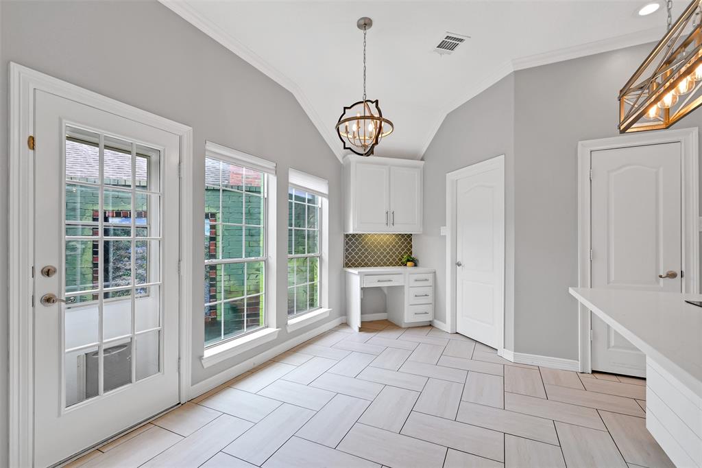 408 Pine Creek Drive, Friendswood, Texas image 13