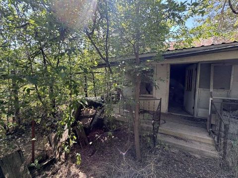 Homes For Sale - 110 N Cotton Belt Avenue<br/> Comanche County, Gustine, TX 76455