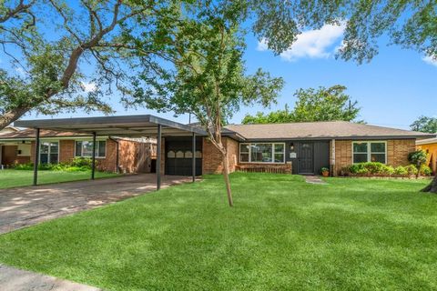 5202 Libbey Lane Houston TX 77092