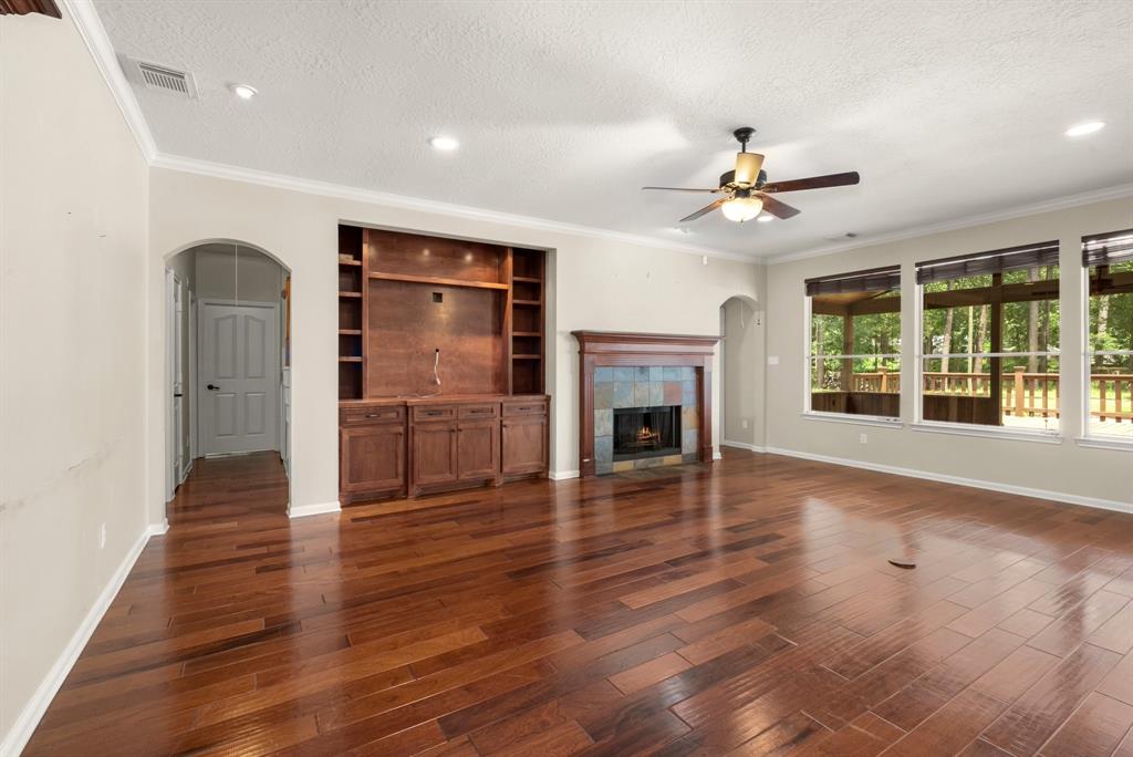 10 Hollow Glen Lane, Tomball, Texas image 7