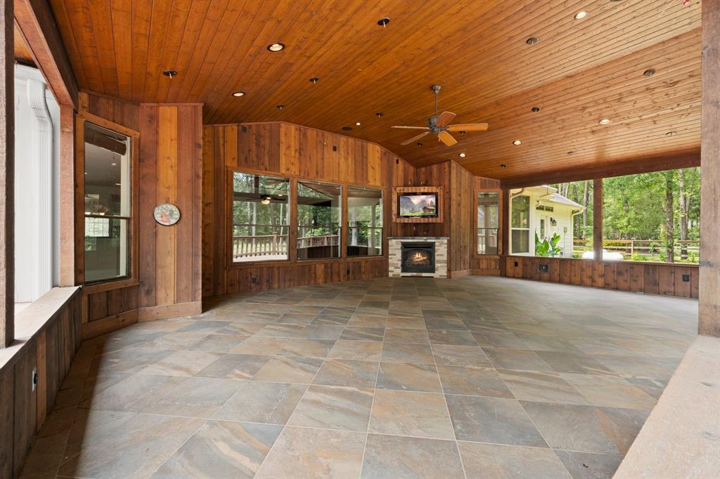 10 Hollow Glen Lane, Tomball, Texas image 18