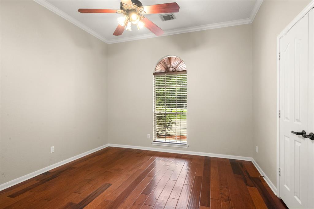 10 Hollow Glen Lane, Tomball, Texas image 39