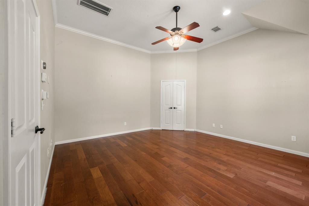 10 Hollow Glen Lane, Tomball, Texas image 32