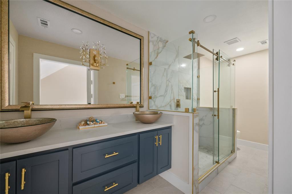 6011 Inwood Drive #B, Houston, Texas image 1