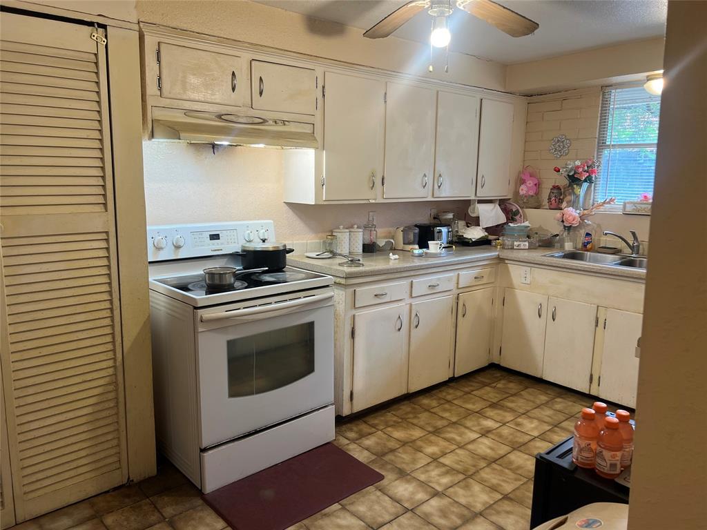8935 Altamont Drive
