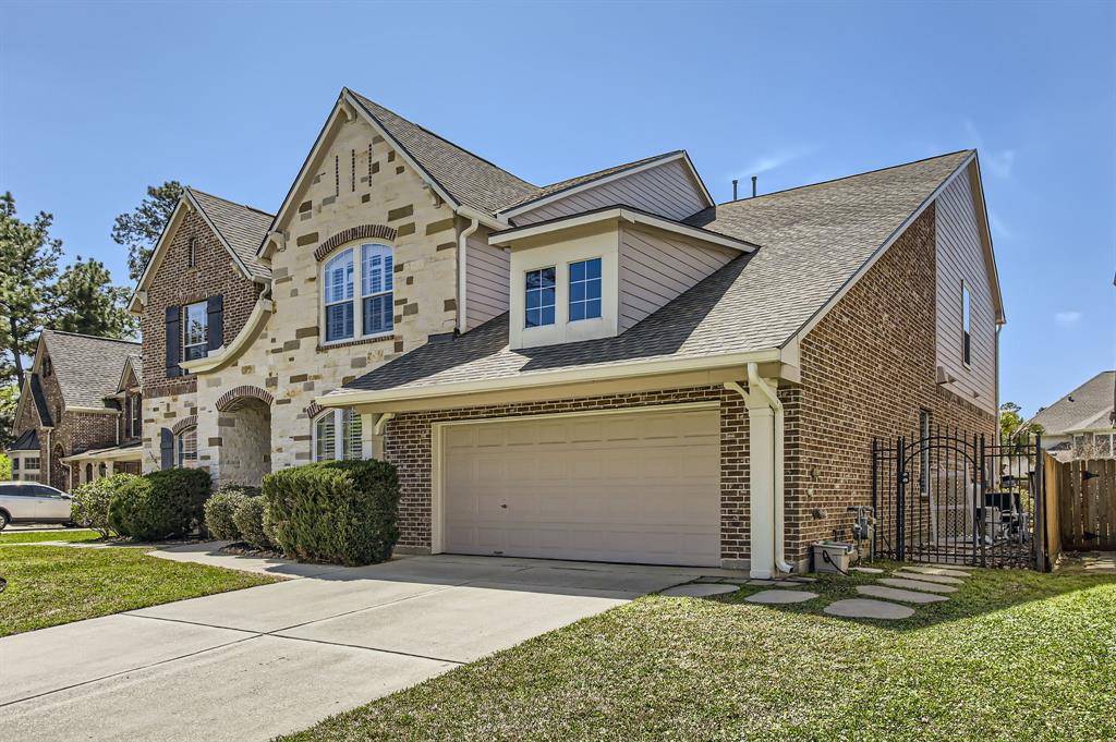 35 N Winsome Path Circle, The Woodlands, Texas image 2