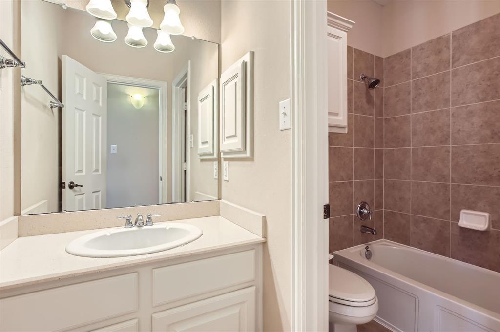 35 N Winsome Path Circle, The Woodlands, Texas image 23