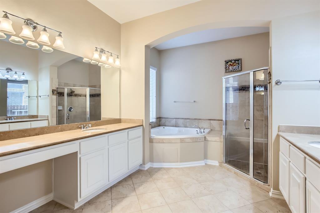 35 N Winsome Path Circle, The Woodlands, Texas image 16