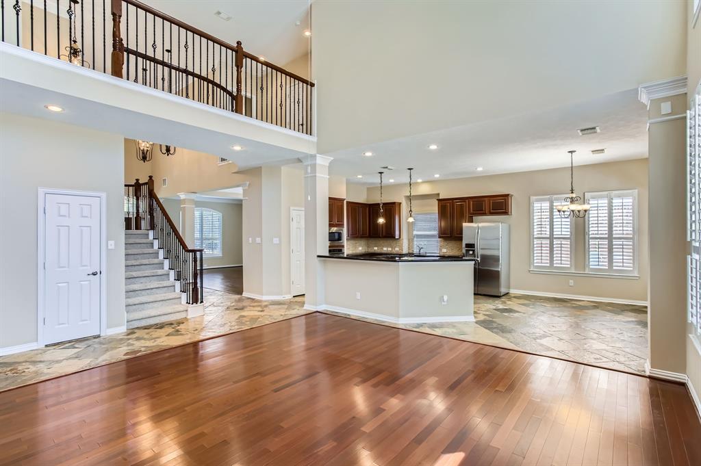 35 N Winsome Path Circle, The Woodlands, Texas image 6