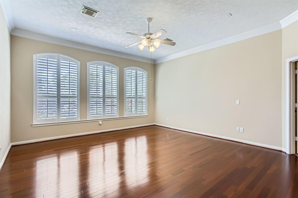 35 N Winsome Path Circle, The Woodlands, Texas image 14