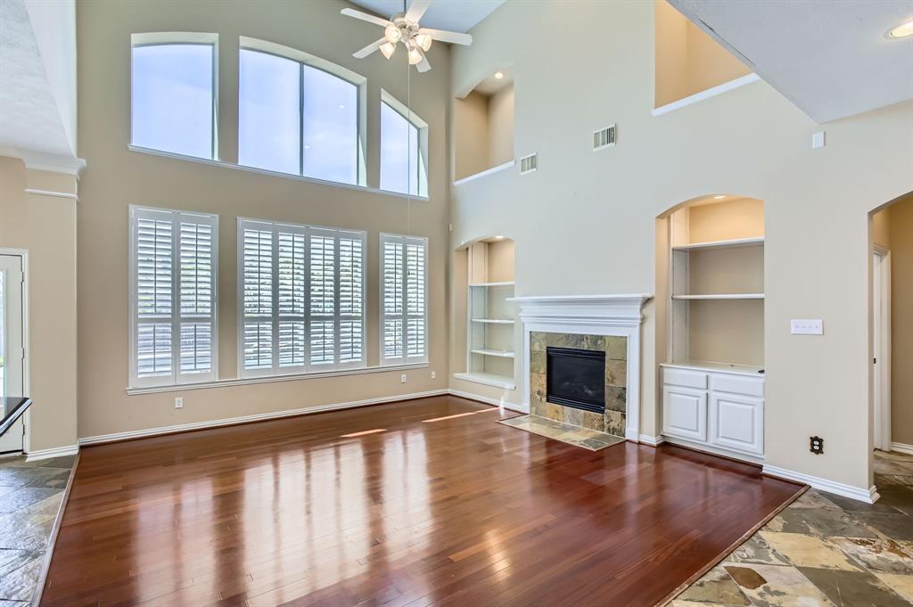35 N Winsome Path Circle, The Woodlands, Texas image 5