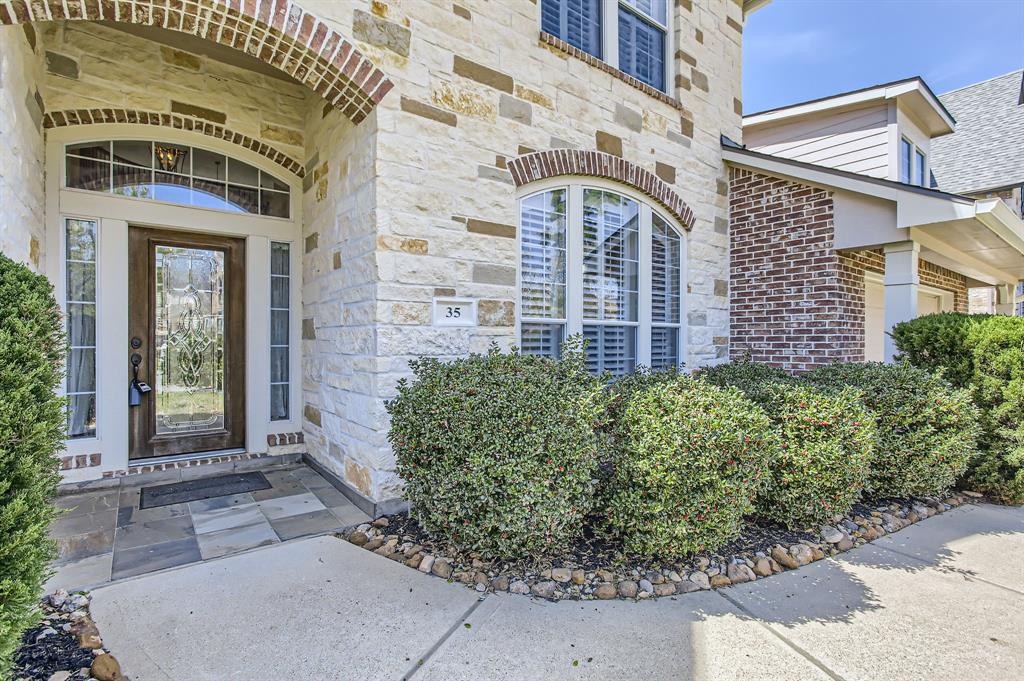 35 N Winsome Path Circle, The Woodlands, Texas image 3