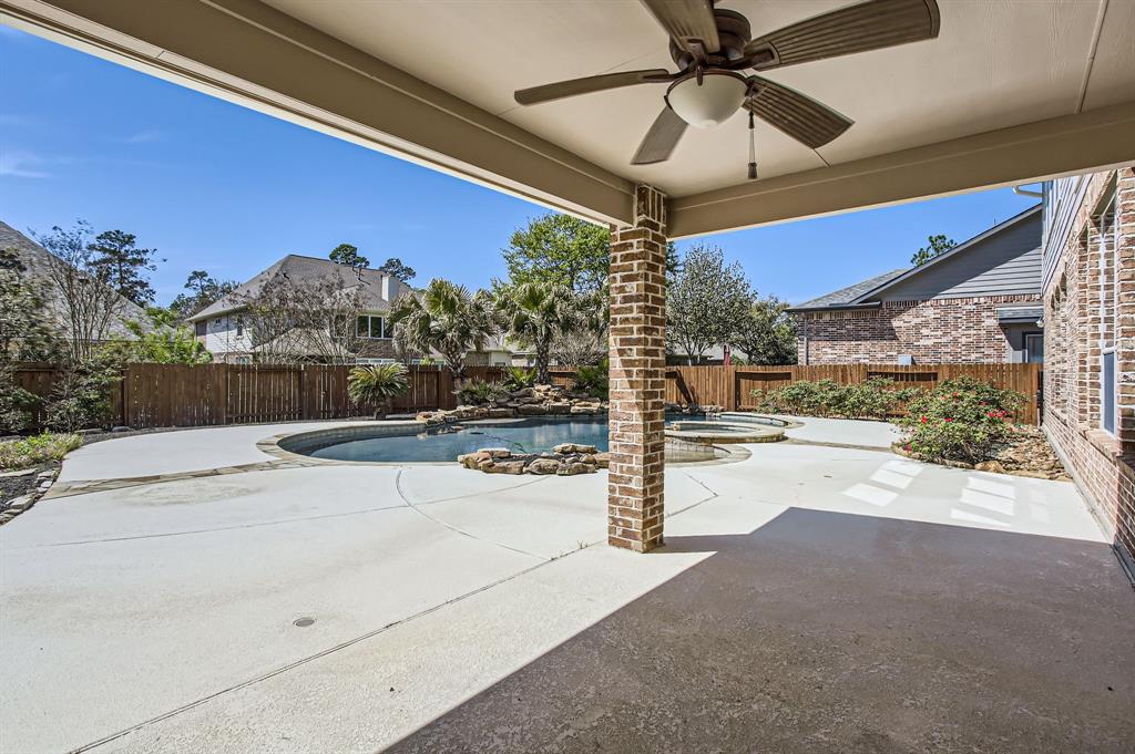 35 N Winsome Path Circle, The Woodlands, Texas image 27