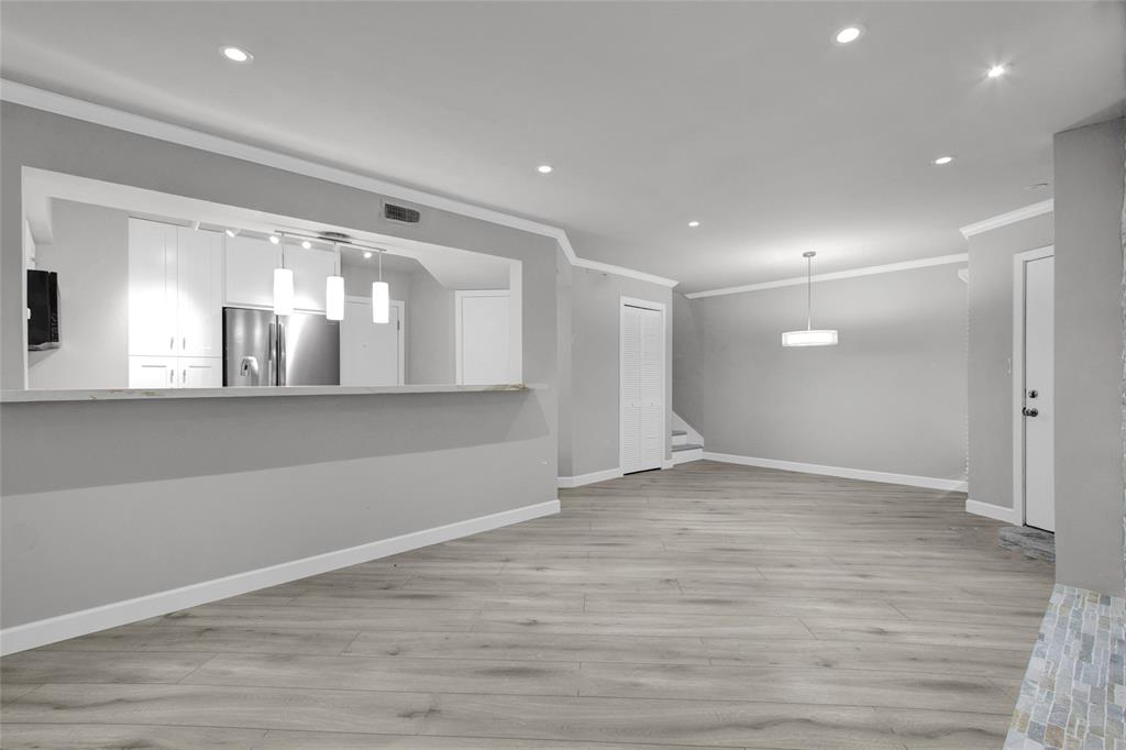 17202 Imperial Valley Drive #16, Houston, Texas image 4