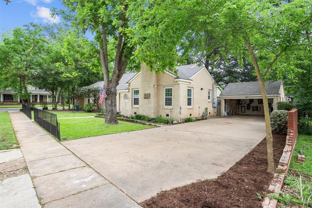 419 E Bell Avenue, Crockett, Texas image 20