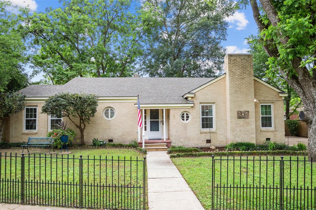 419 E Bell Avenue, Crockett, Texas image 1
