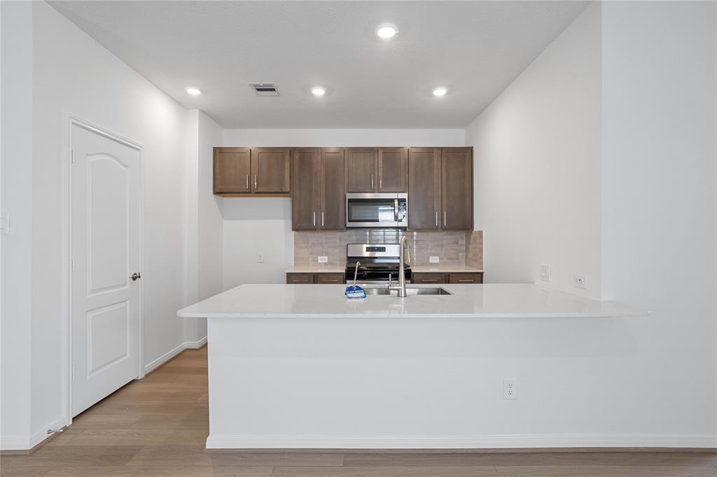 4447 Kingswell Manor Lane, Katy, Texas image 11