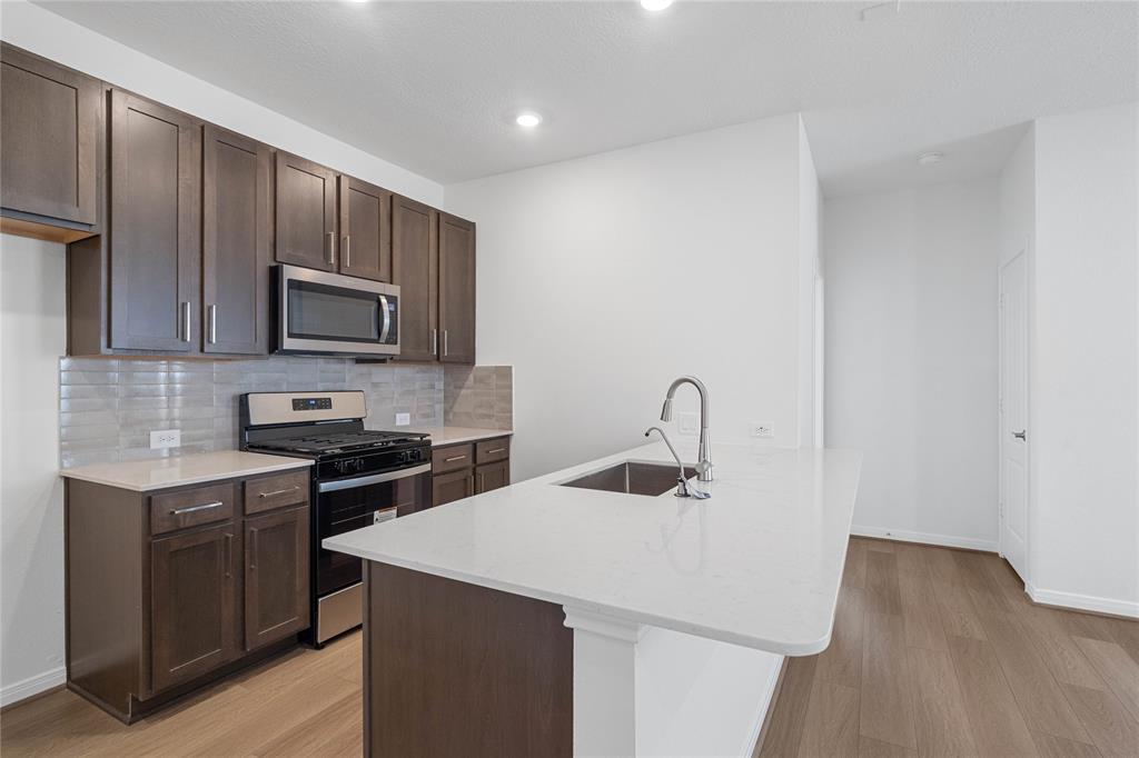 4447 Kingswell Manor Lane, Katy, Texas image 12